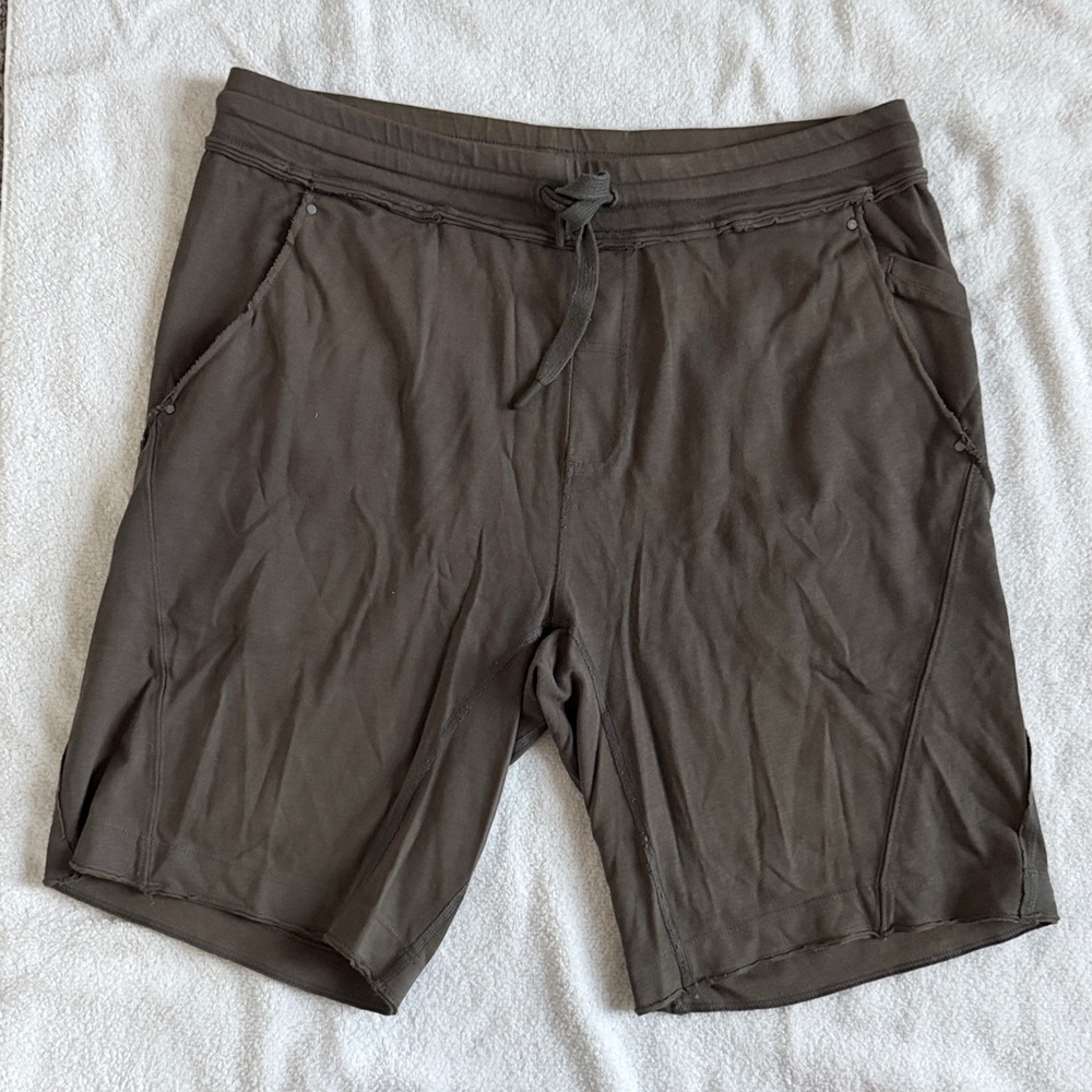 Lululemon Casual military green Drawstring Shorts